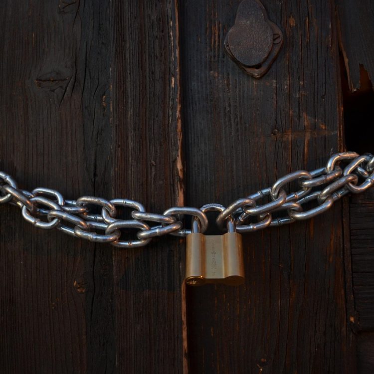 chains-23041_1280